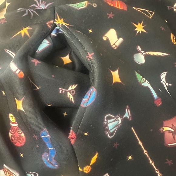 Harry Potter AOP Skater Skirt POCKETS Large Fandom Fashion Witchcore Geek-Chic - Picture 3 of 5